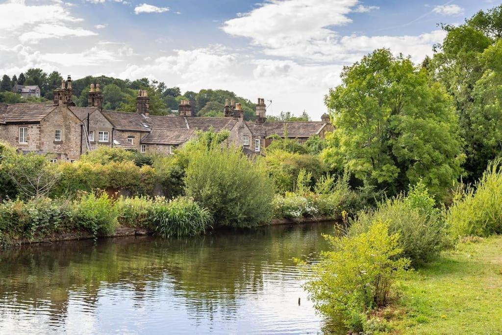The Artists Loft - A Superb Cottage Sensitively Converted From A Grade II Listed 17Th Century Building Bakewell Exteriör bild