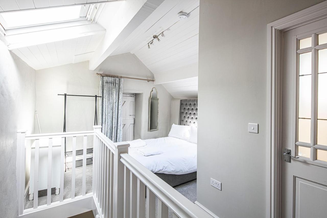 The Artists Loft - A Superb Cottage Sensitively Converted From A Grade II Listed 17Th Century Building Bakewell Exteriör bild