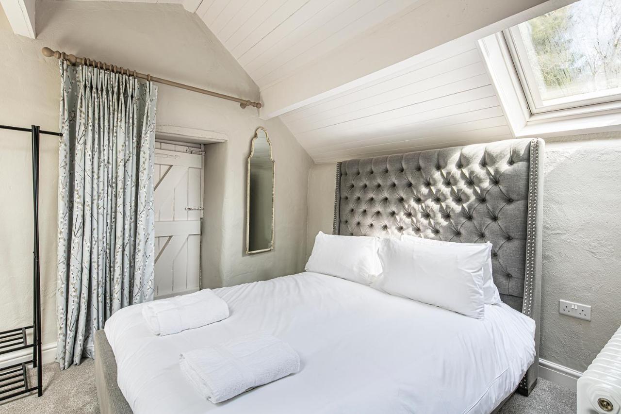 The Artists Loft - A Superb Cottage Sensitively Converted From A Grade II Listed 17Th Century Building Bakewell Exteriör bild
