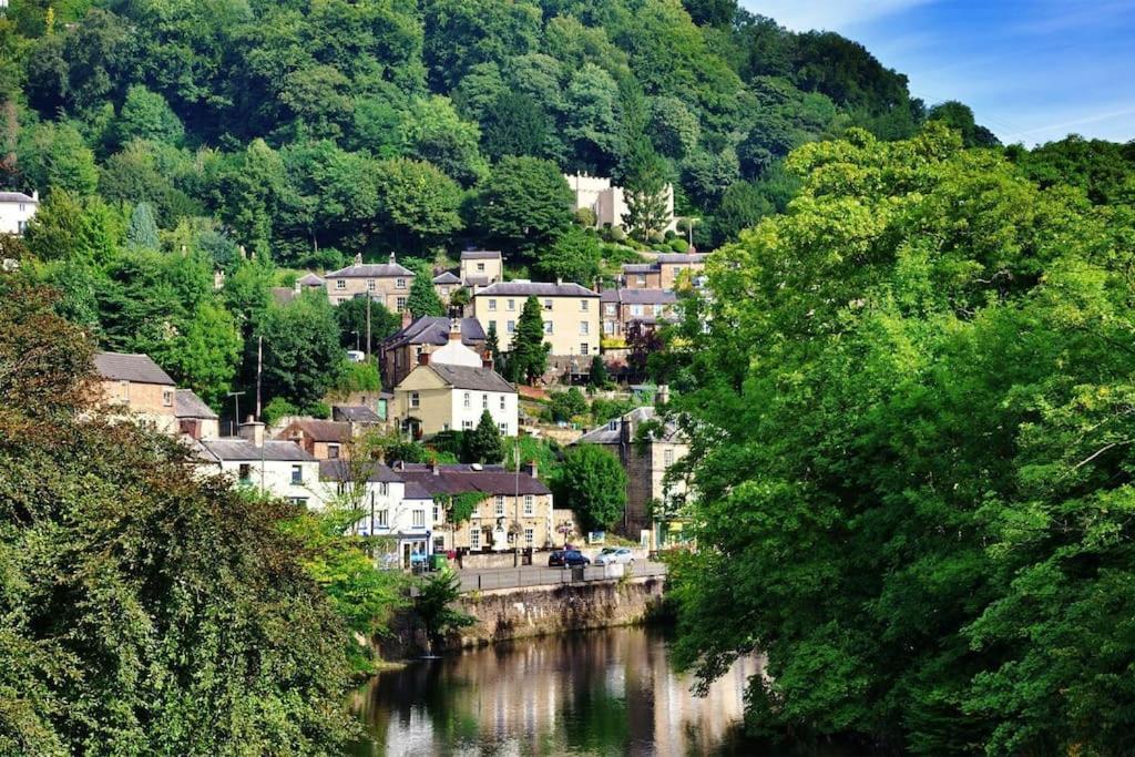 The Artists Loft - A Superb Cottage Sensitively Converted From A Grade II Listed 17Th Century Building Bakewell Exteriör bild